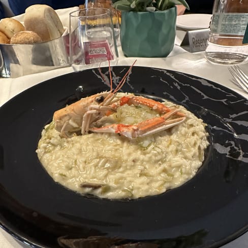 Risotto ai carciofi scottati con battuto crudo di scampi al lime e timo - Metropolitan, Milan