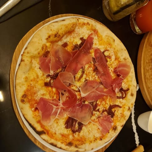 Pizzaria Luzzo Santos, Lisbon