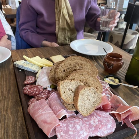 Cantine Max, Paris