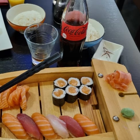 Douraku, Paris