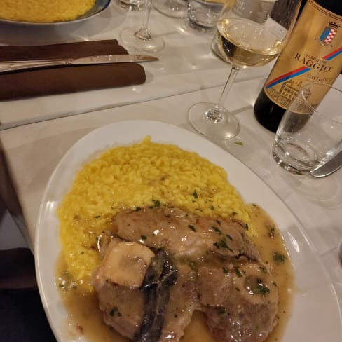 Ossobuchi e risotto alla milanese - Ponte Rosso, Milan