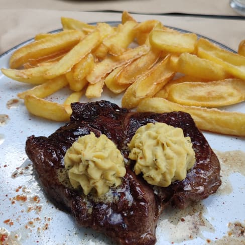 Entrecôte Beurre Café de Paris (220g), Frites - Bistrot La Fabrique, Geneva