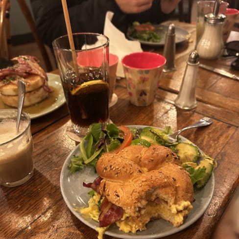 Petit Crème, Paris