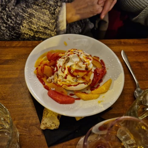 La Robe de la Girafe, Paris