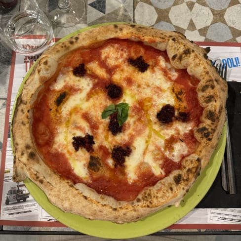 Johnny Take Uè – Pizzeria d'Eccellenza Napoletana, Milan