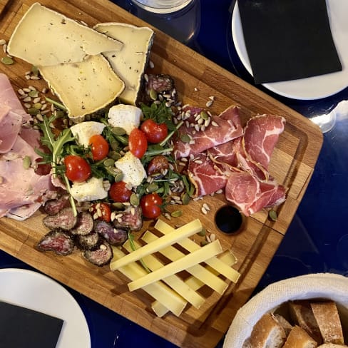 charcuterie plate - Le 18, Paris