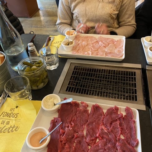 Les Fondus de la Raclette - Parmentier, Paris