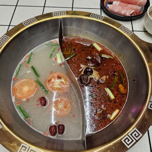 Balala Hotpot, Milan