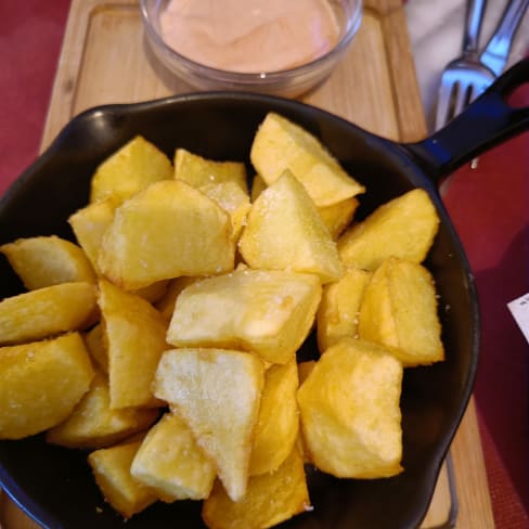 Patatas bravas - Loren RestoBar, Barcelona