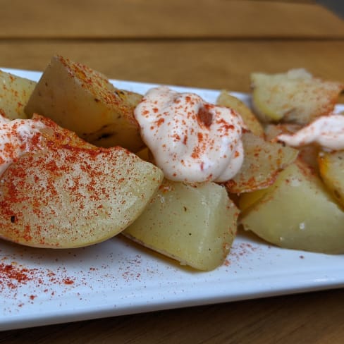 Patatas bastardas - LAVICOCA · Bar de Vins, Barcelona