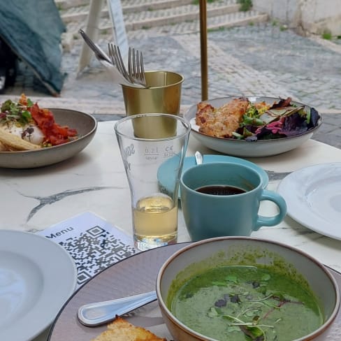 Antù Alfama, Lisbon