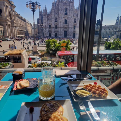 Vista Duomo, Milan