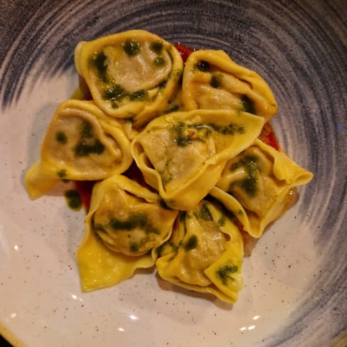 Cappellacci fatti a mano alla parmigiana, su crema di pomodoro arrosto - Shatì Piccolo Bistrot, Milan