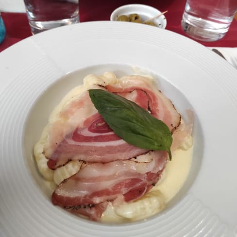 Pasta e fagioli, Paris