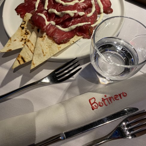 Botinero, Milan