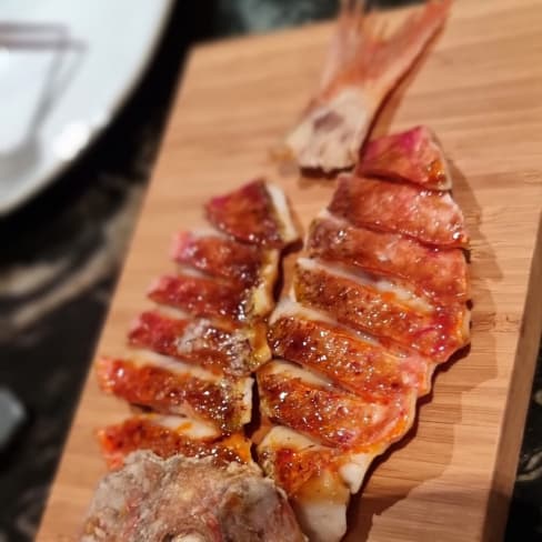 Os-Kuro - Sushi Bar y Robata, Barcelona