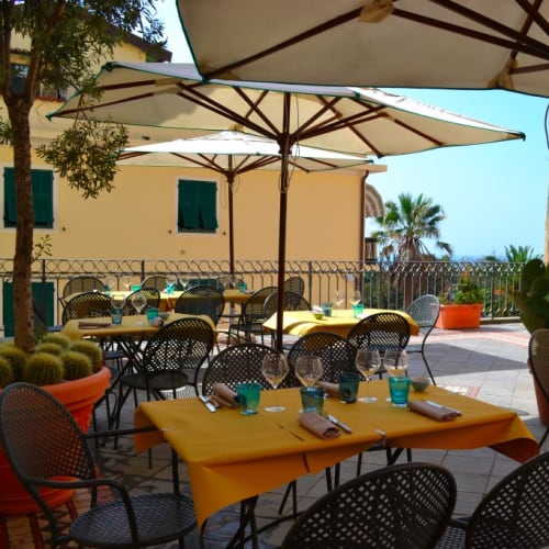 La Cicala terrace and seafood plates