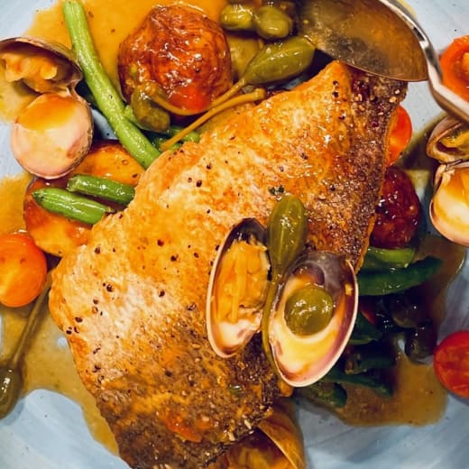 Home Bar & Kitchen in Uxbridge Bewertungen, Speisekarte und Preise