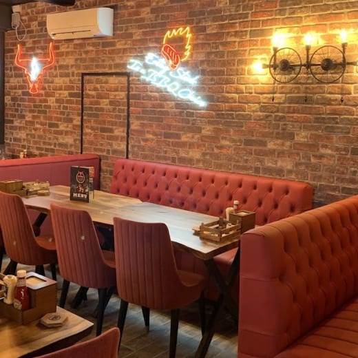 Charcoal Flare in SouthendonSea Bewertungen, Speisekarte und Preise