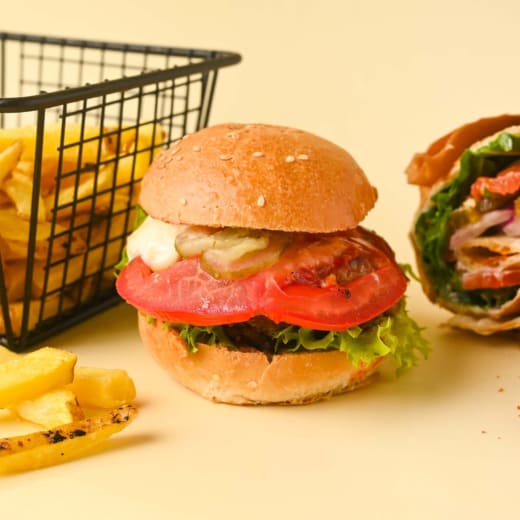 Delicious Burger, Wraps & more in Düsseldorf Restaurant Reviews