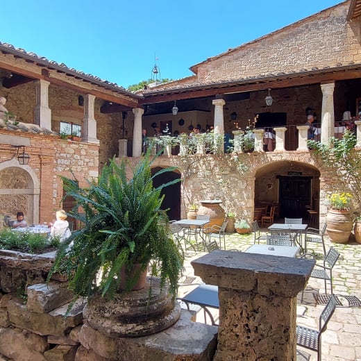 Chiostro Cennini a Sarteano Menu, prezzi, immagini, recensioni e