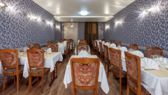 Salle du restaurant - Royal Kashmir, Clamart