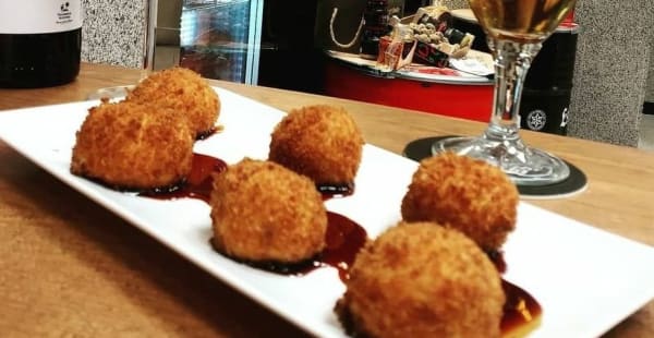 Croquetas de almgrote - La Ventita del Foodie by AYANTO, Madrid