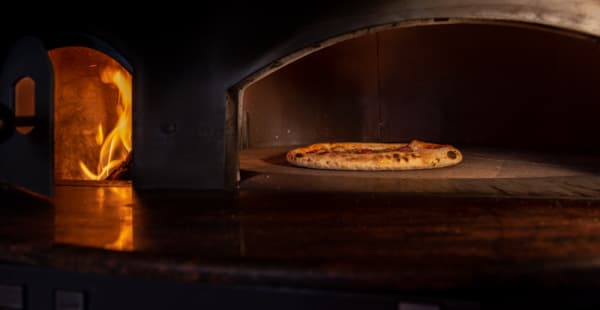 Pizza feu de bois - O'Villagio, Montreuil