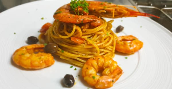 Recette de linguine alla Busara, pâtes aux crevettes