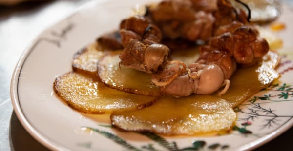 Pajatina al forno, ajo rosmarino e patate - Li Somari Trattoria Fuori Porta, Tivoli