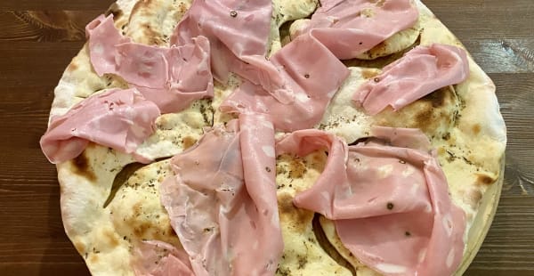 Lo Chef Consiglia focaccia con mortadella al pistacchio - Grazie a Dio è Venerdì, Roma