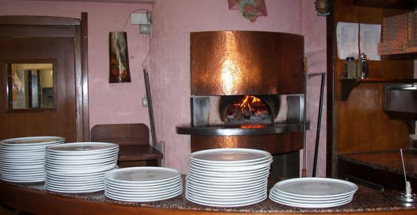 forno a legna acceso - Al Peschereccio, Bollate