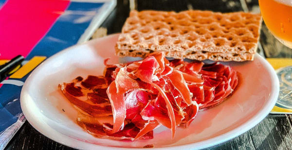 Prosciutto di Campocatino stagionato in grotte naturali  - Altrove RistoPub, Pomezia