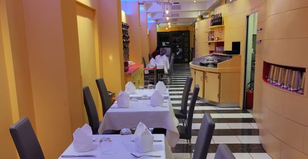 Samar Indian Restaurant, Milano