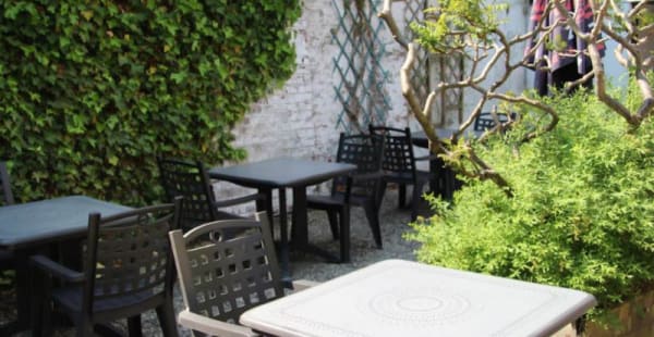 terrasse - La Folie Grecque, Woluwe-Saint-Pierre