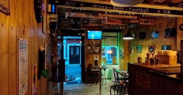 Estação Bica Pizza Pub, Lisboa