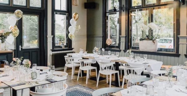 Het Spoorhuis Uithoorn in Uithoorn - Menu, openingstijden, prijzen