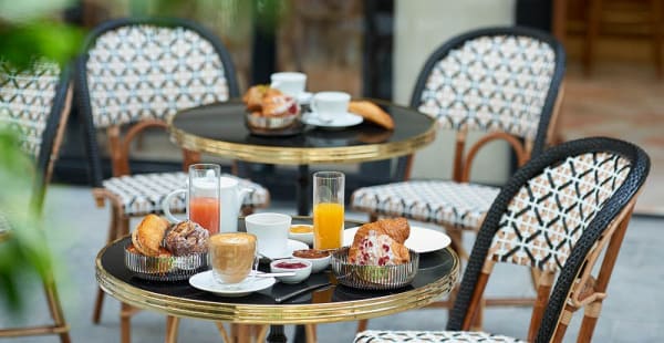 Terrasse - Pierre Hermé, Paris