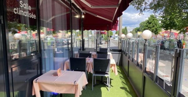 Terrasse - Le New Shalimar, Rosny-sous-Bois