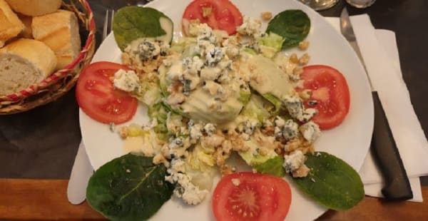 Salade de noix et roquefort - L'étoile de l'Est, Paris