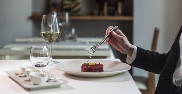 Tartare di pecora con uovo di quaglia - Il Capestrano, Milano