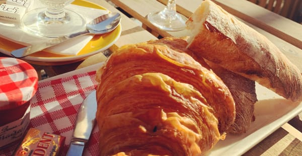 Breakfast. - Le Village Monge, Paris