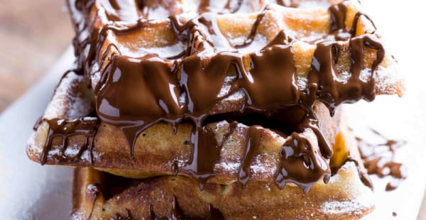 Gaufre grand-mère au chocolat - L'Absinthe, Paris