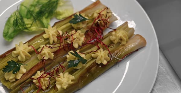 Poireaux rôtis et crème Mimosa - Le Véro Dodat Paris, Paris