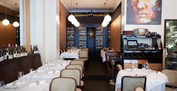 Salon du restaurant - Bistro Volnay, Paris