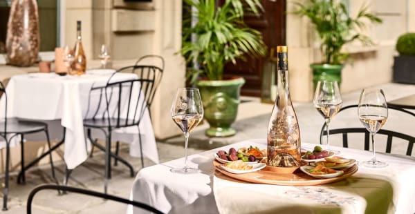 Le Bar du Faubourg, Paris