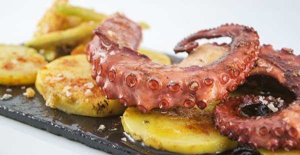 Pulpo a la brasa - Can Mauri, Polinyà