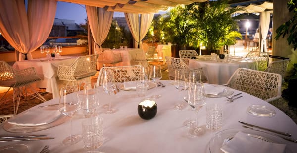 Restaurante - La Terraza del Claris - Hotel Claris, Barcelona