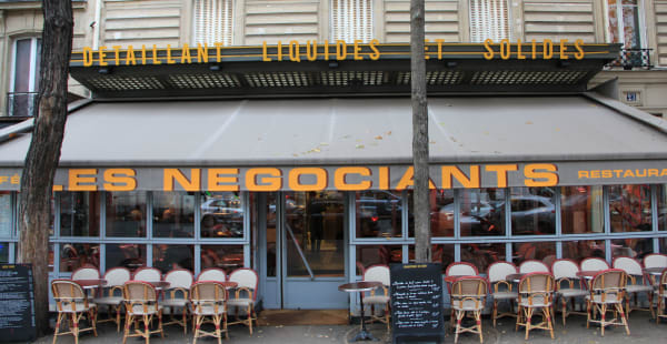 Les Négociants, Paris