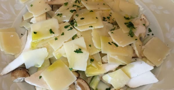 Insalata di porcini, sedano grana - Aurora, Milán